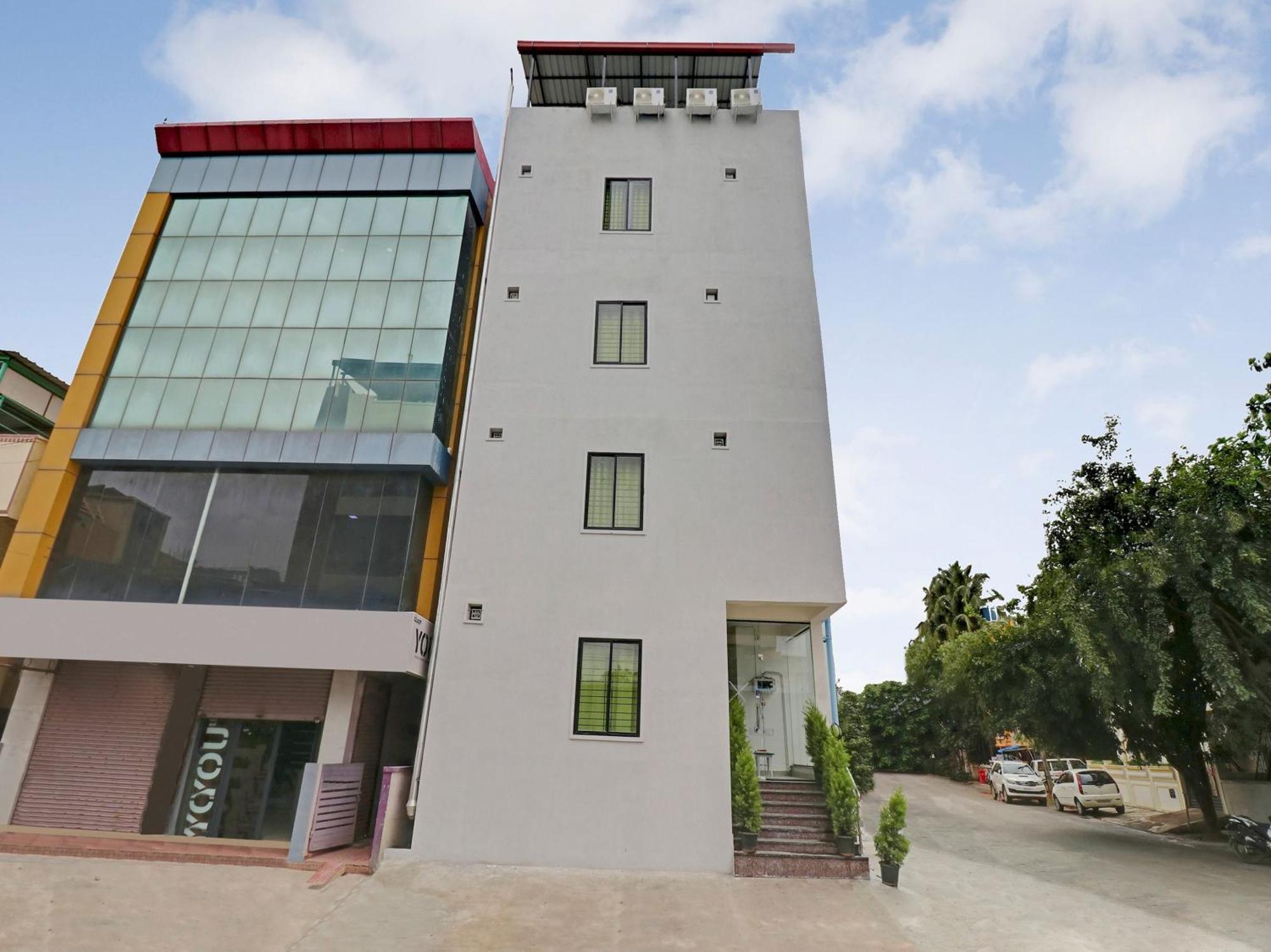 Hotel O Leva Homes Near Baiyappanahalli Metro Station Бангалор Екстериор снимка