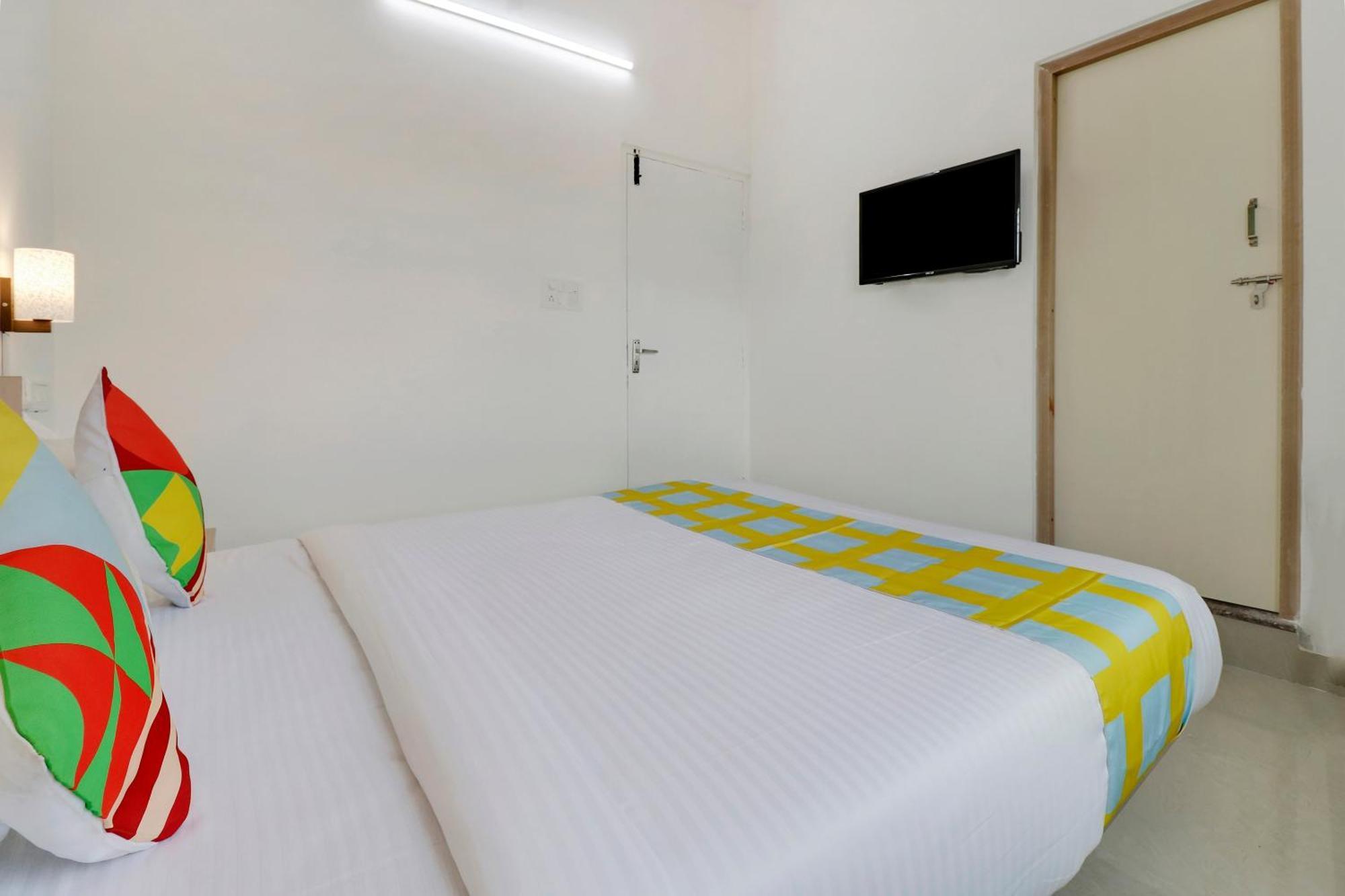 Hotel O Leva Homes Near Baiyappanahalli Metro Station Бангалор Екстериор снимка